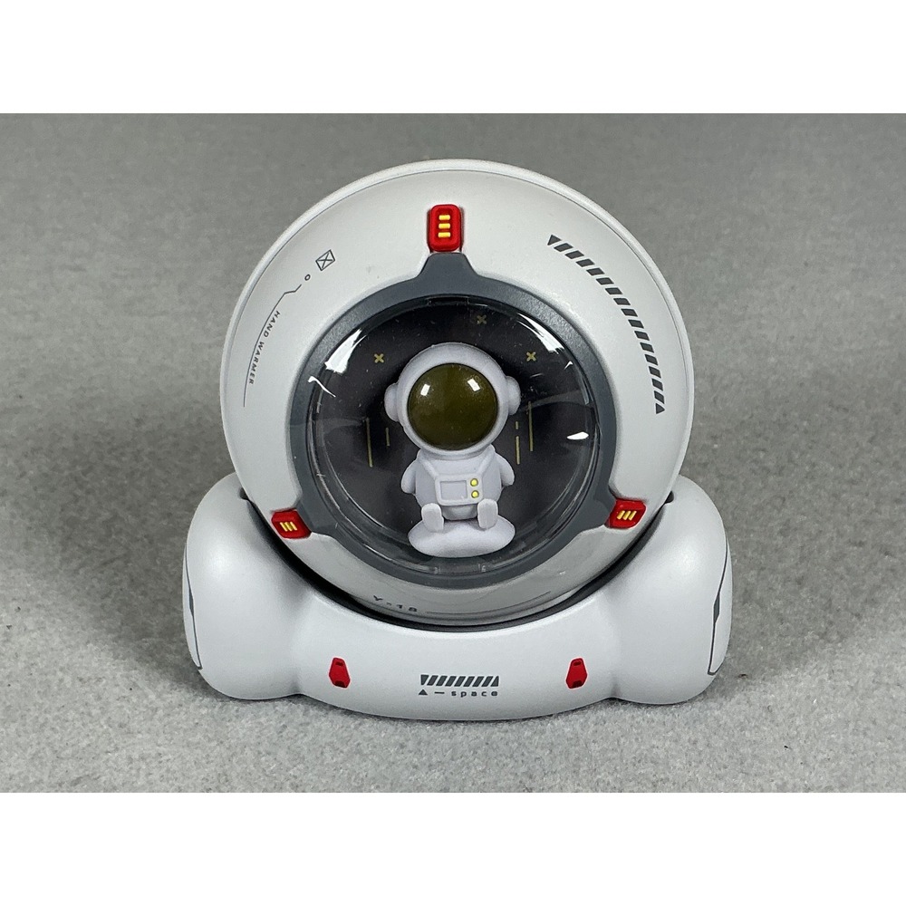MYLYIS Astronaut Hand Warmer 5000mAh Rechargeable‎ Power Bank USB Heater